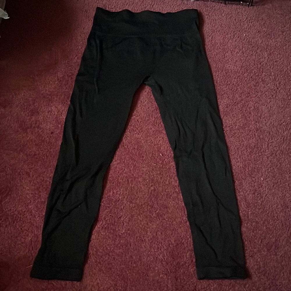 All black leggings